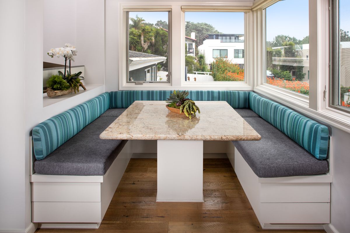 Breakfast nook bench with fitted seat cushions